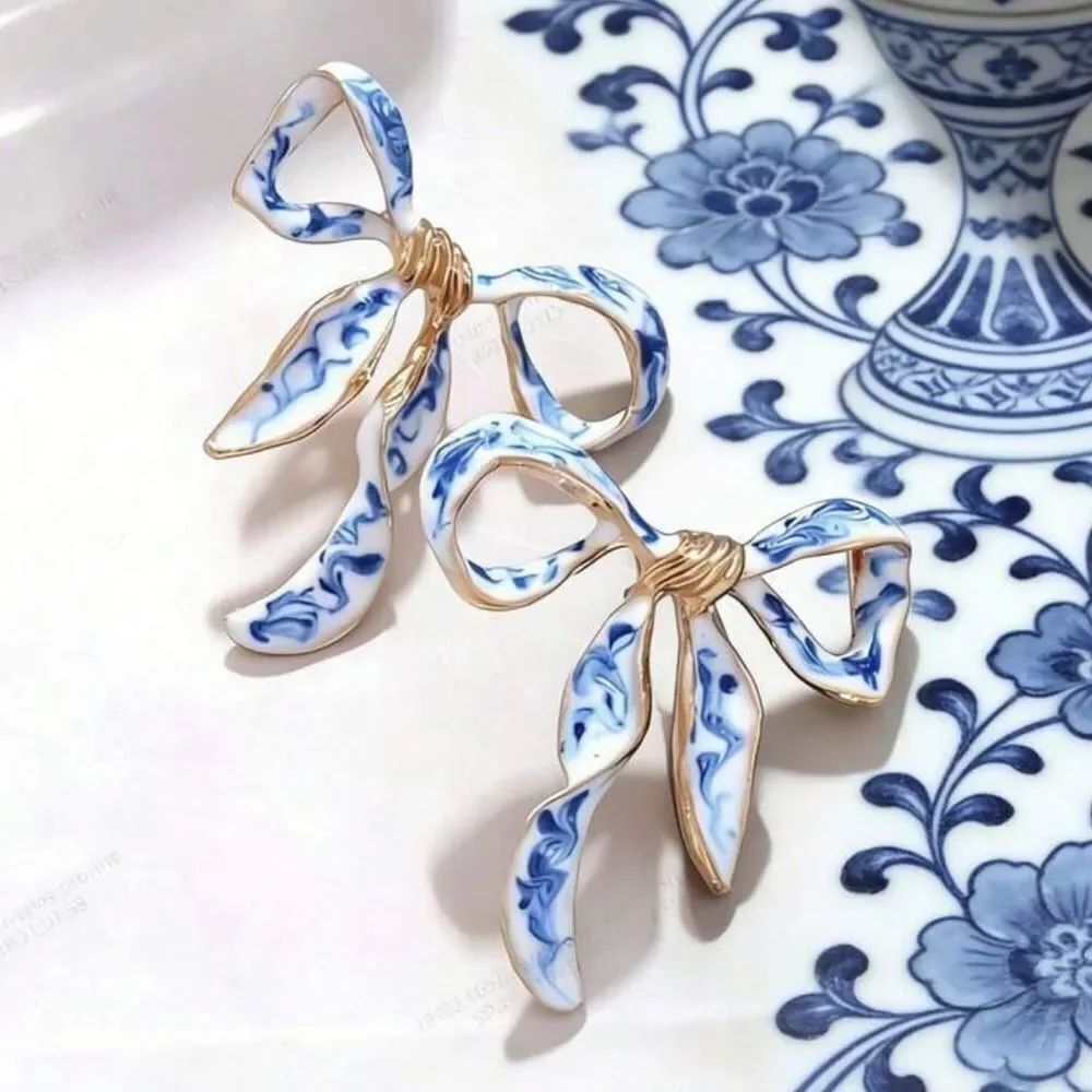 Blue & White Porcelain Bow Earrings A1737
